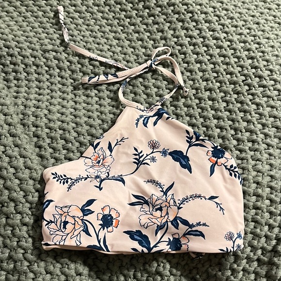 L.A. Hearts (Pac Sun).. floral halter bathing suit top. Light pink, blue flowers - Picture 1 of 2